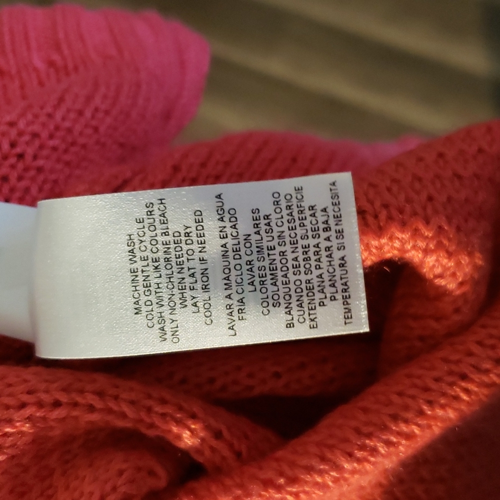 Joe Fresh sweater - Picture 4 of 4
